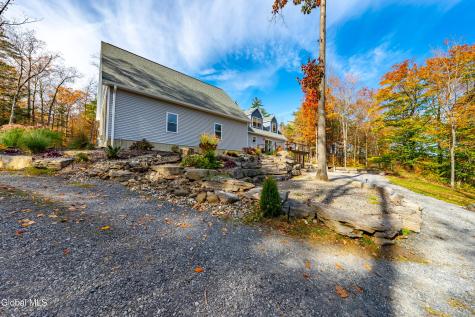 22 Weisenborn Road Feura Bush NY 12067
