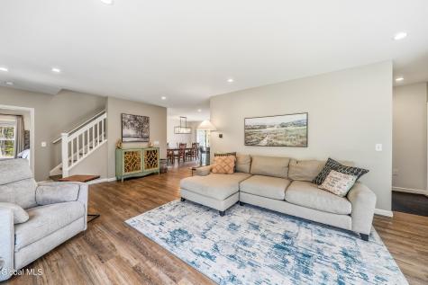 22 Weisenborn Road Feura Bush NY 12067