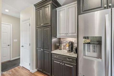 22 Weisenborn Road Feura Bush NY 12067
