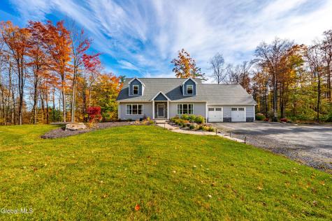 22 Weisenborn Road Feura Bush NY 12067