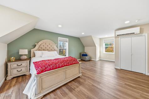 22 Weisenborn Road Feura Bush NY 12067