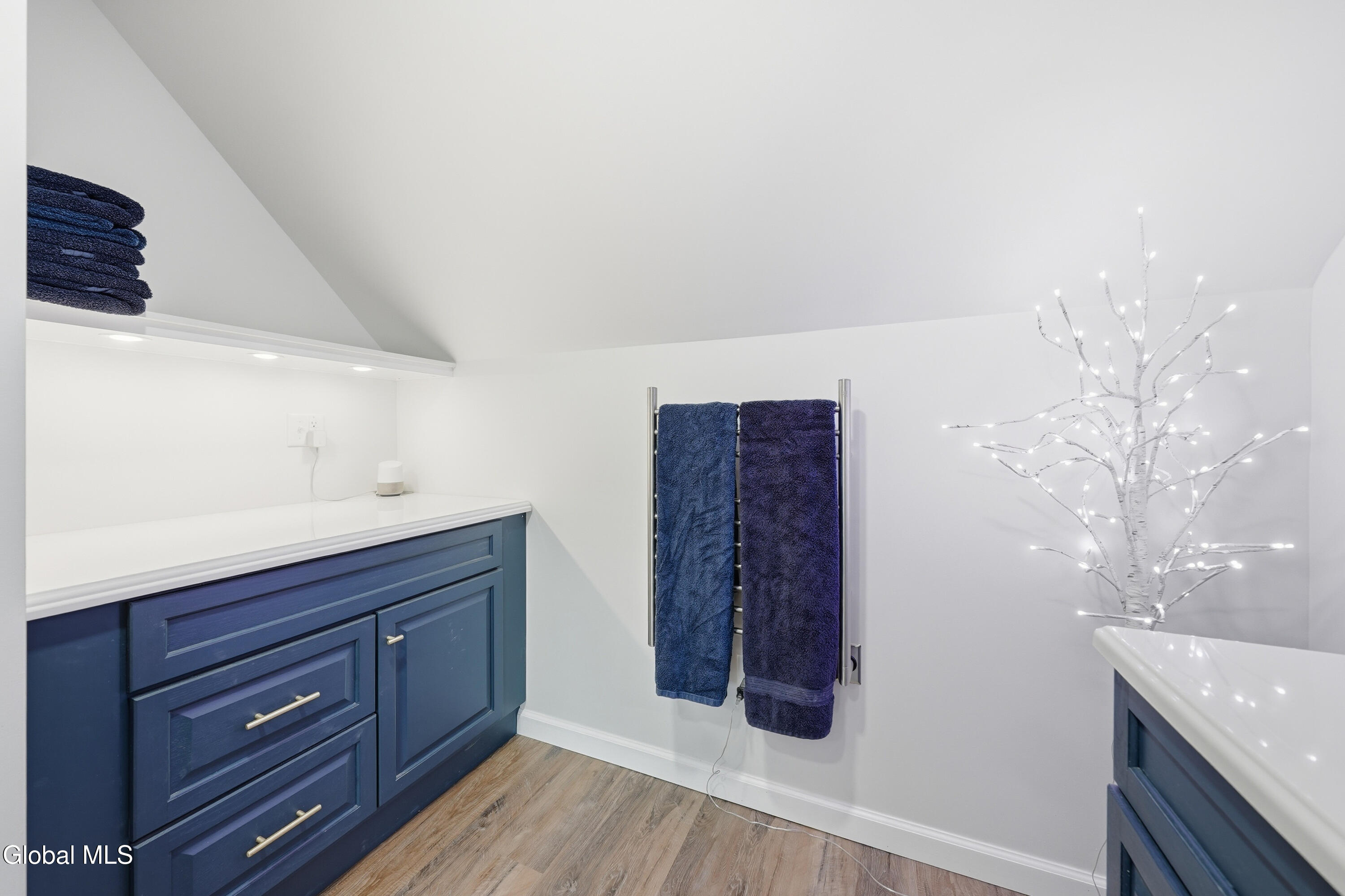22 Weisenborn Road Feura Bush NY 12067