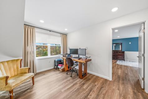 22 Weisenborn Road Feura Bush NY 12067