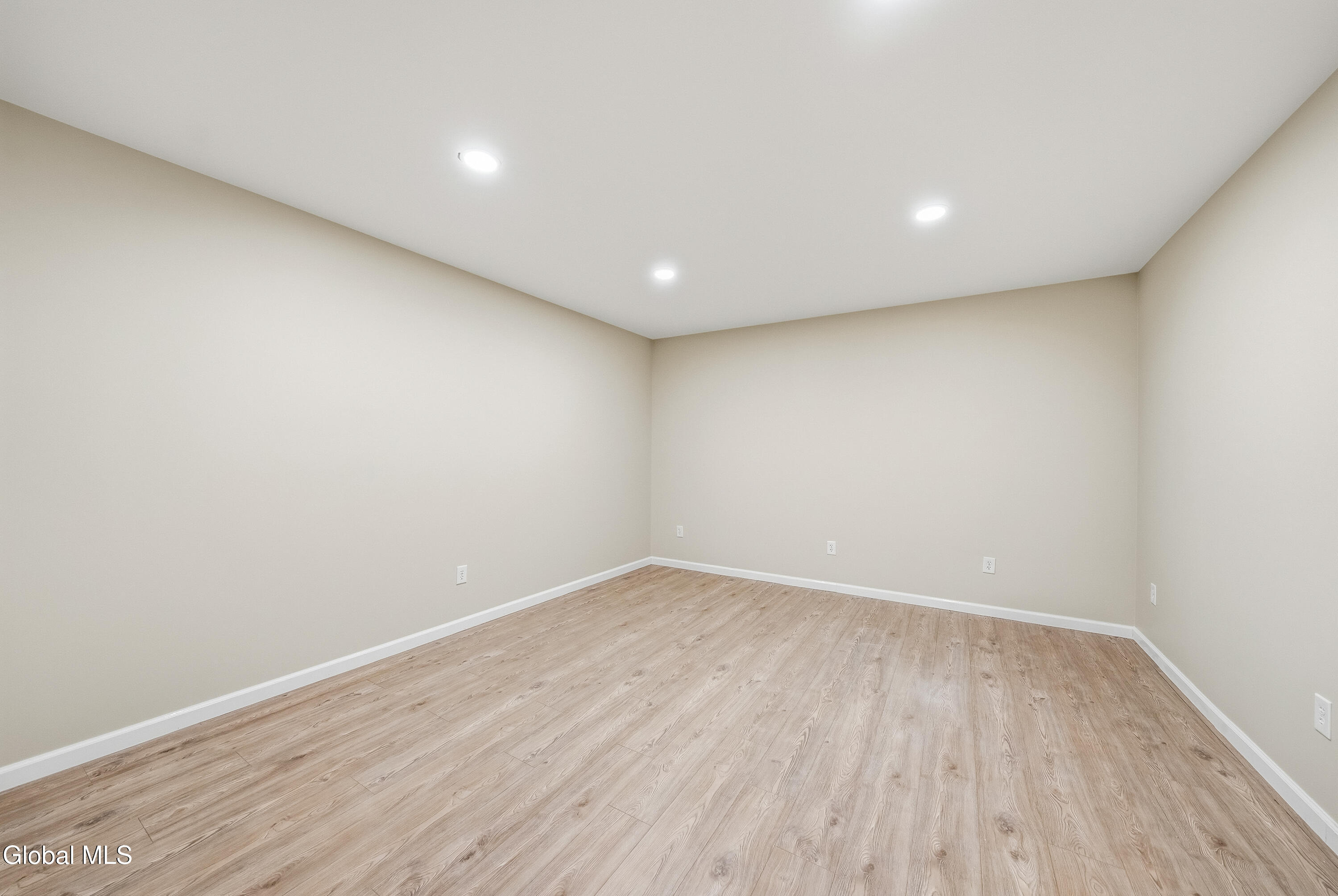 22 Weisenborn Road Feura Bush NY 12067