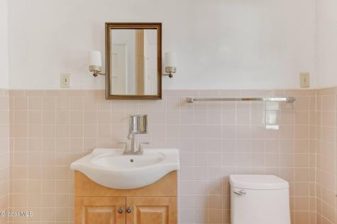 52 Willow Street Guilderland NY 12084
