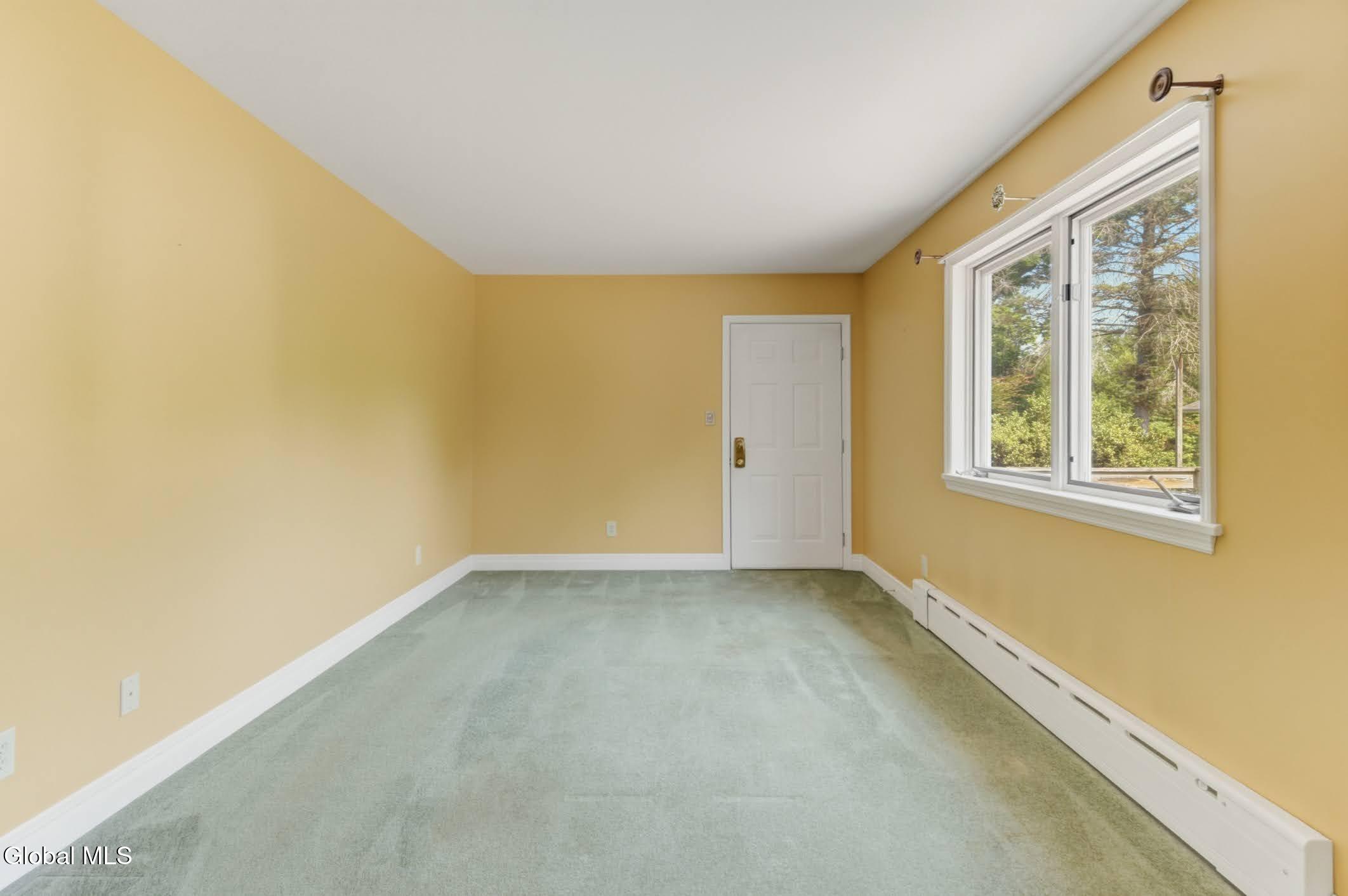 52 Willow Street Guilderland NY 12084