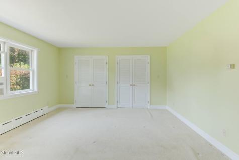 52 Willow Street Guilderland NY 12084