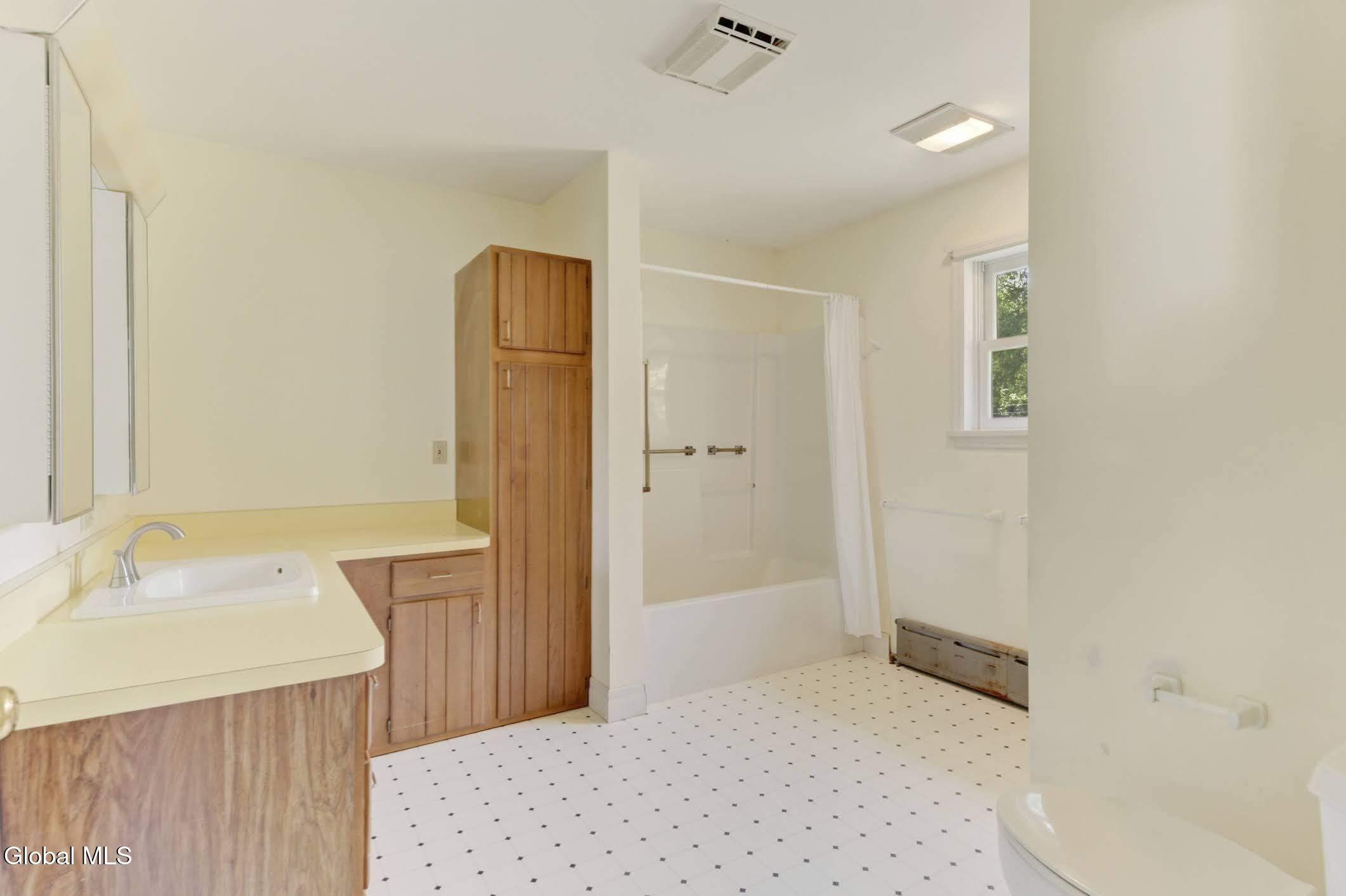 52 Willow Street Guilderland NY 12084