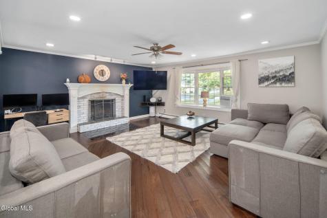 7 Garrison Lane Ballston Lake NY 12019