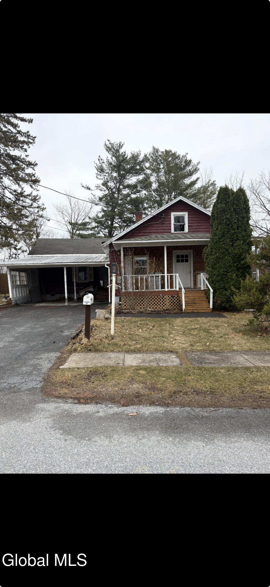 26 3rd Avenue Ticonderoga NY 12883