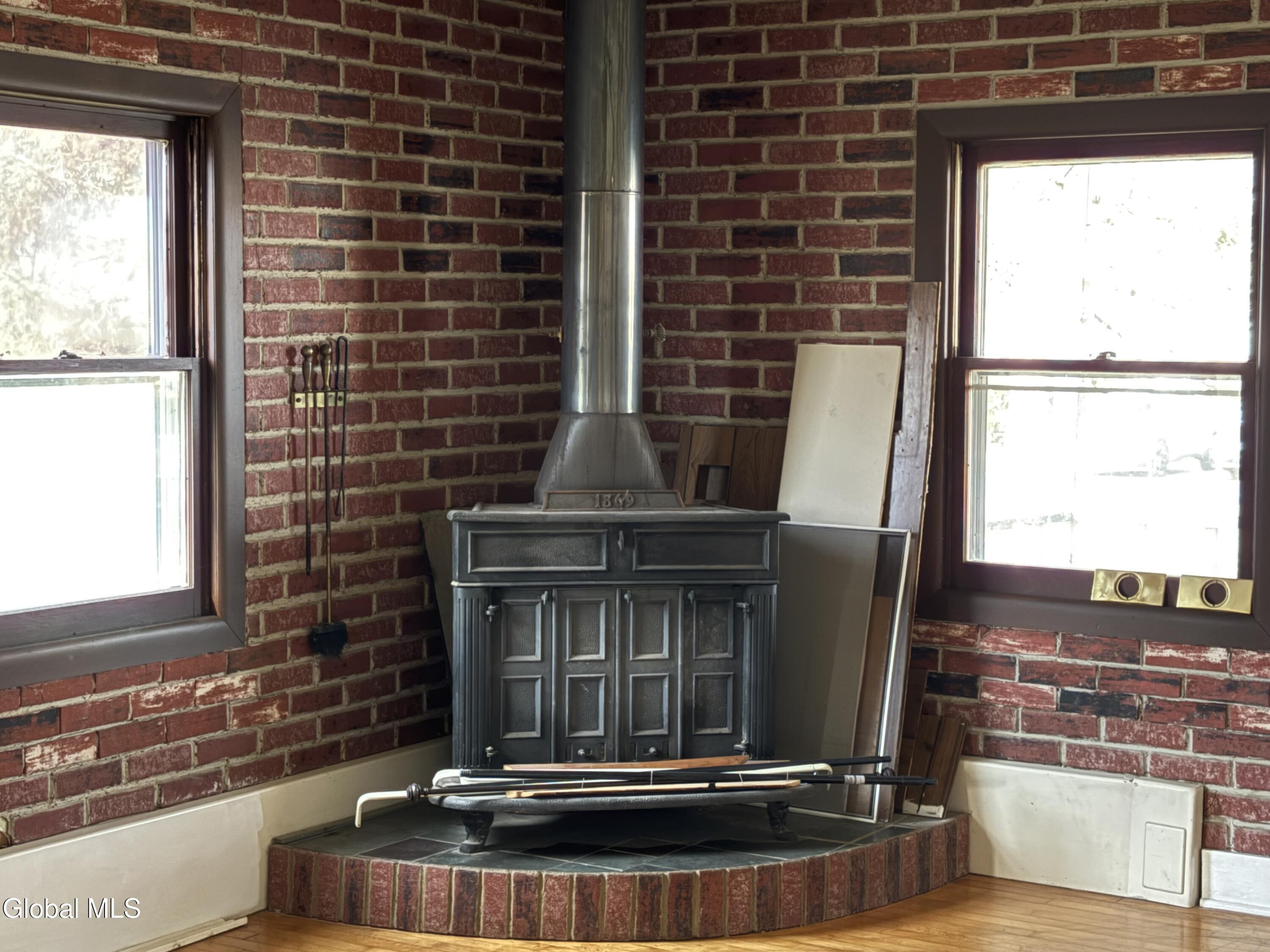 26 3rd Avenue Ticonderoga NY 12883