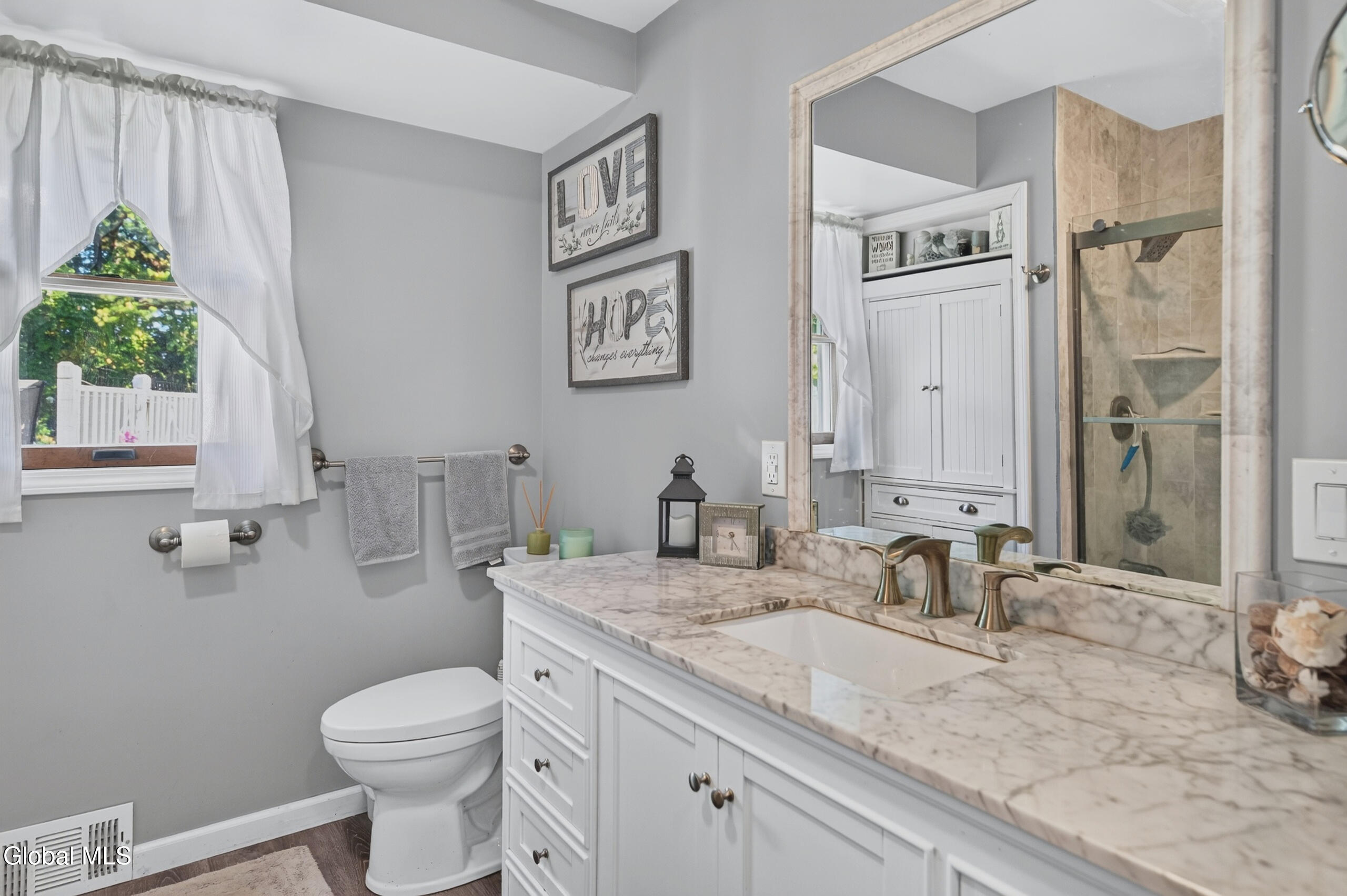 27 Velina Drive Guilderland NY 12203