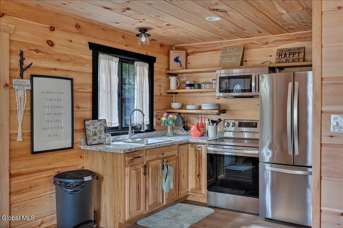 15&17 Pine Road Lake Luzerne NY 12846