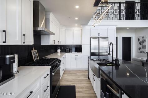 126 9th Street Saratoga Springs NY 12866