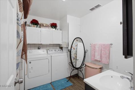 7 Stevenson Street Schenectady NY 12308