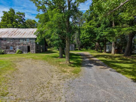 638 Hillcrest Road Hannacroix NY 12087