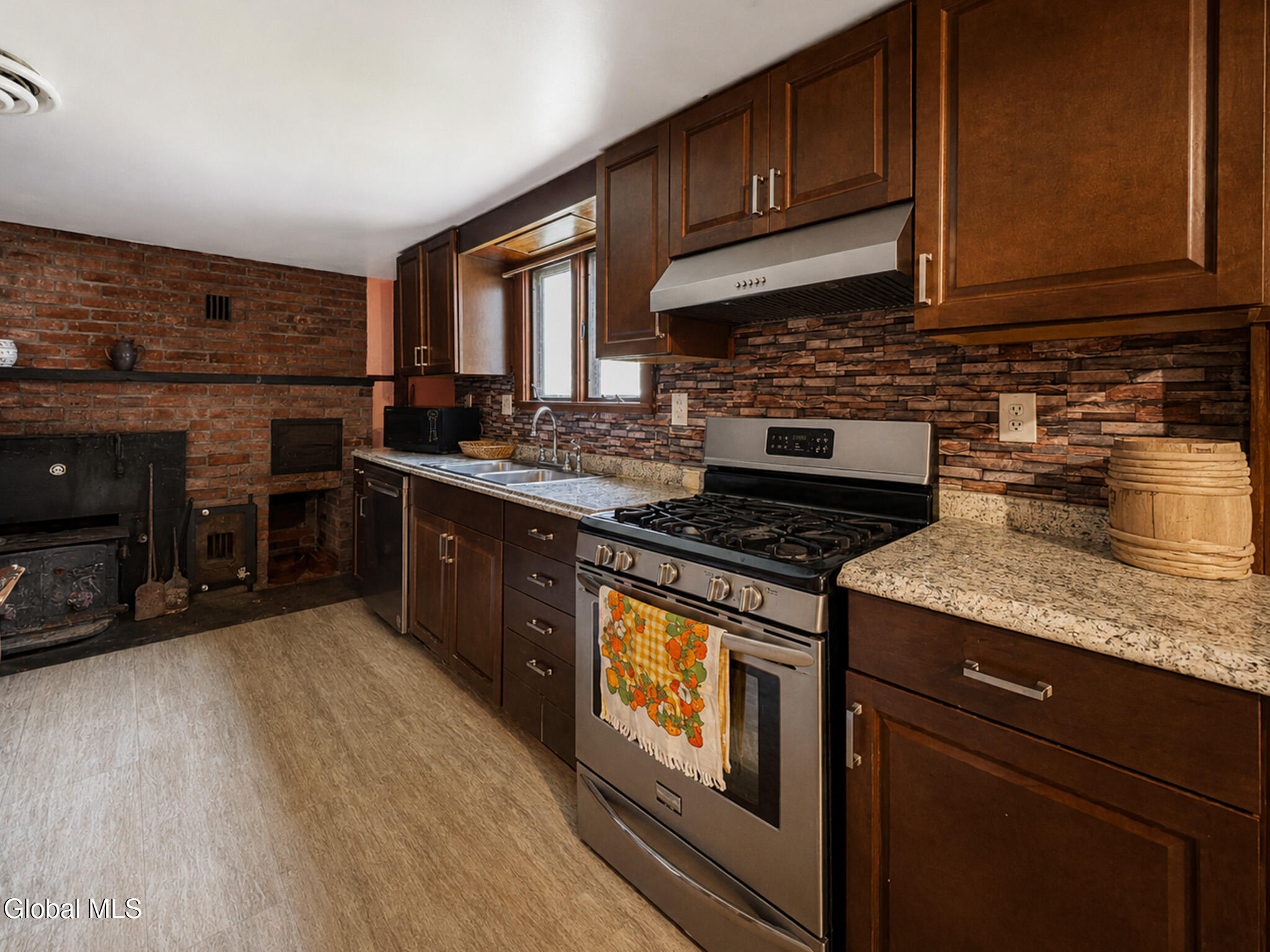 638 Hillcrest Road Hannacroix NY 12087