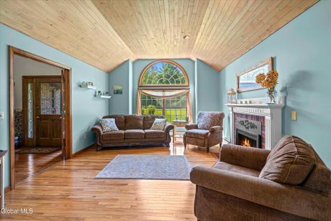 116 Boulderwood Drive Queensbury NY 12804