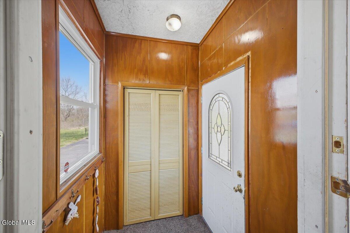 17 Doty Avenue Melrose NY 12121