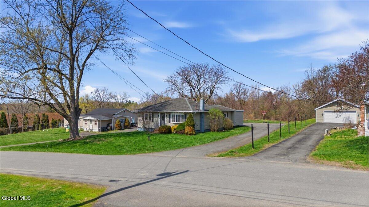17 Doty Avenue Melrose NY 12121