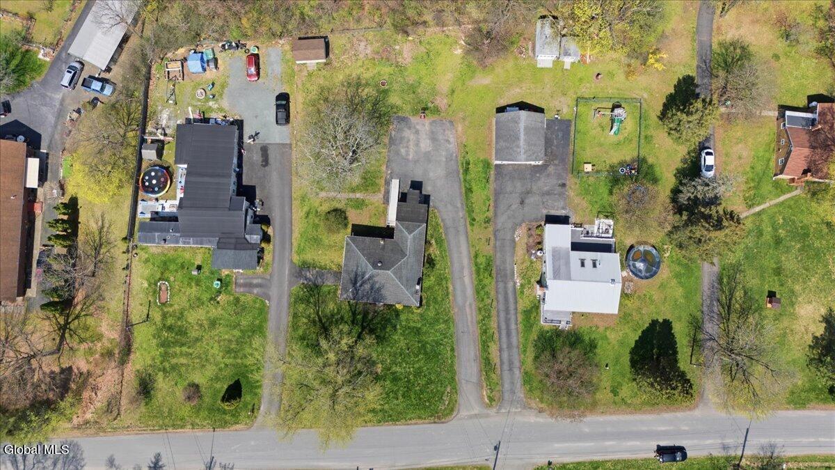 17 Doty Avenue Melrose NY 12121