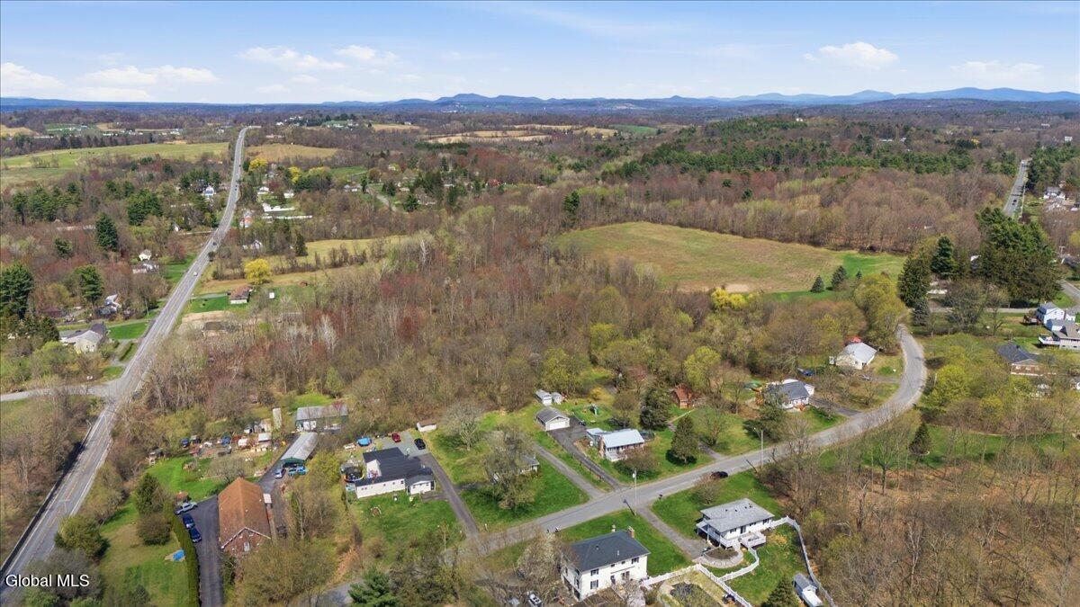 17 Doty Avenue Melrose NY 12121