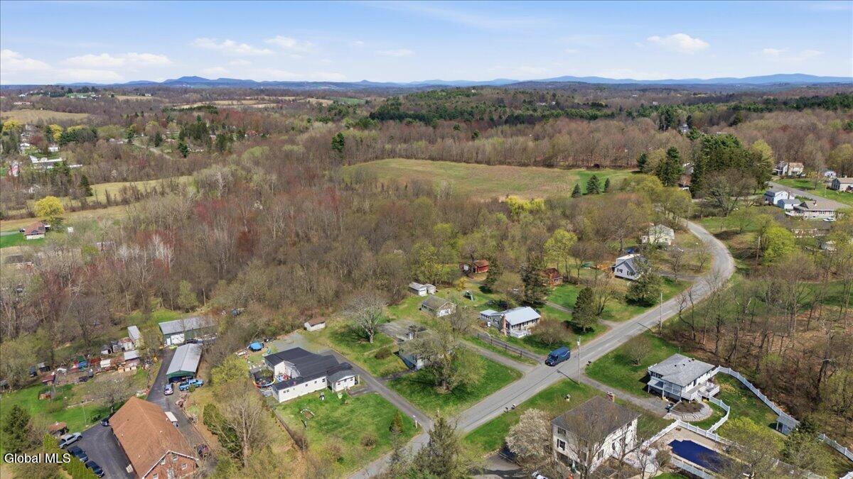 17 Doty Avenue Melrose NY 12121