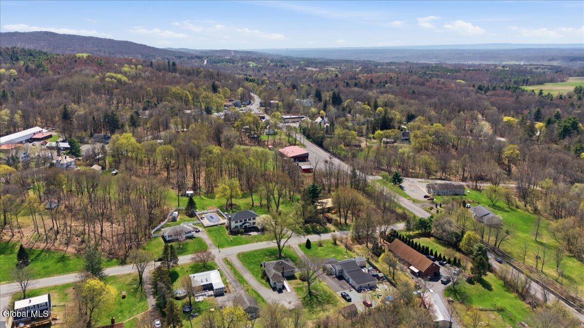 17 Doty Avenue Melrose NY 12121