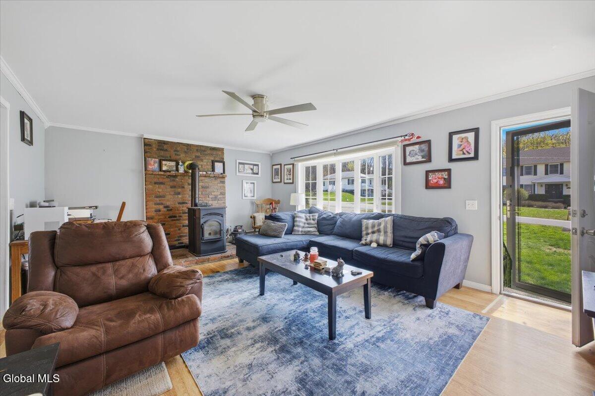 17 Doty Avenue Melrose NY 12121