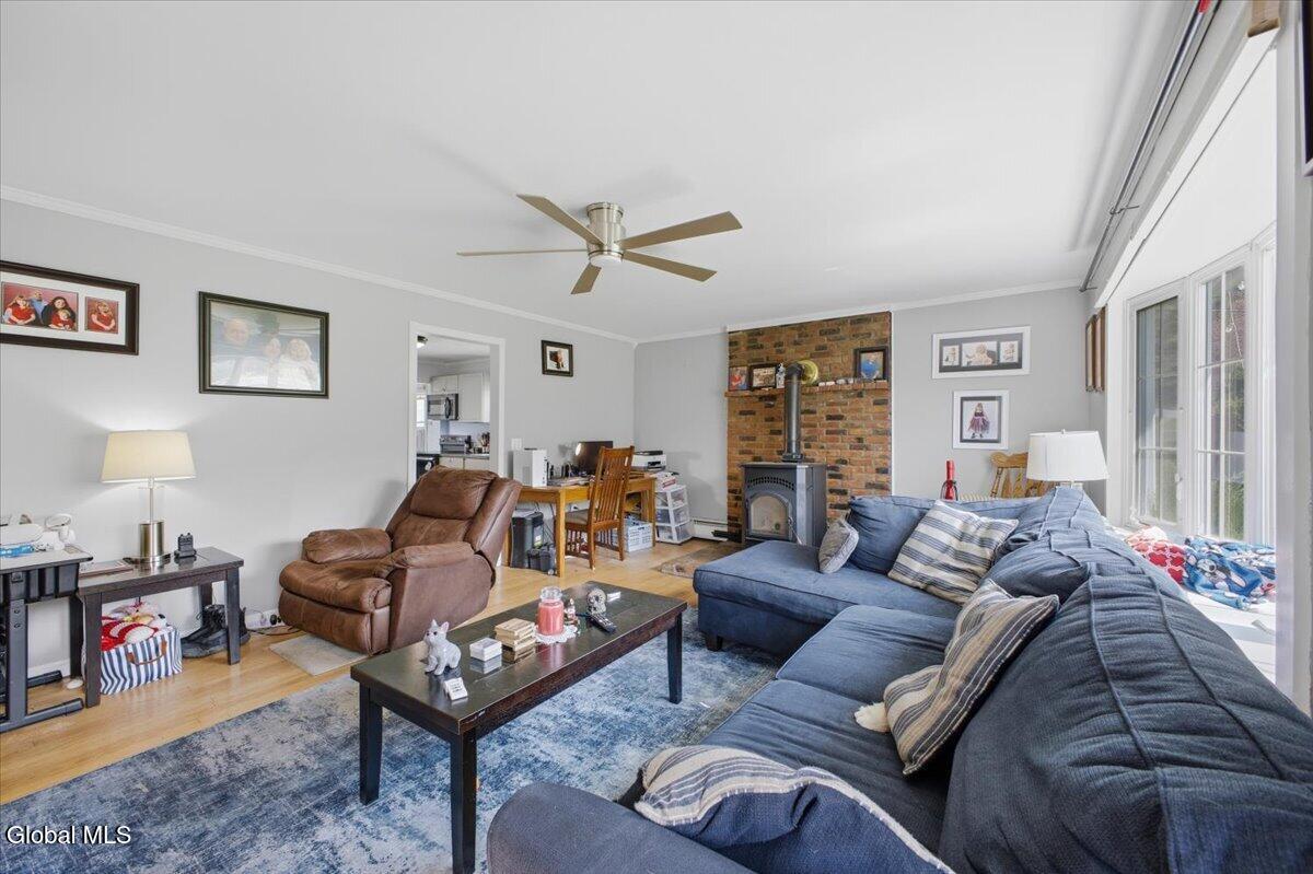 17 Doty Avenue Melrose NY 12121
