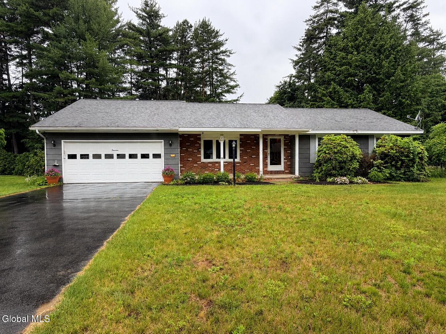 14 Crownwood Lane Queensbury NY 12804