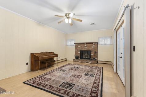 14 Crownwood Lane Queensbury NY 12804