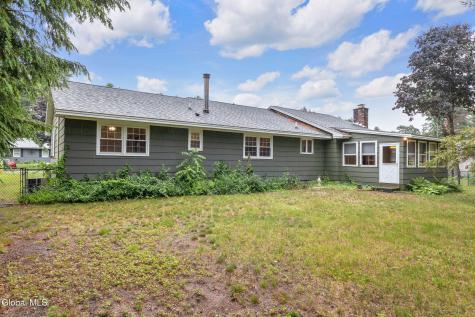 14 Crownwood Lane Queensbury NY 12804