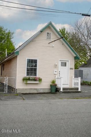 1862 8th Avenue Watervliet NY 12189