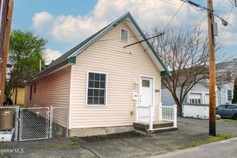 1862 8th Avenue Watervliet NY 12189