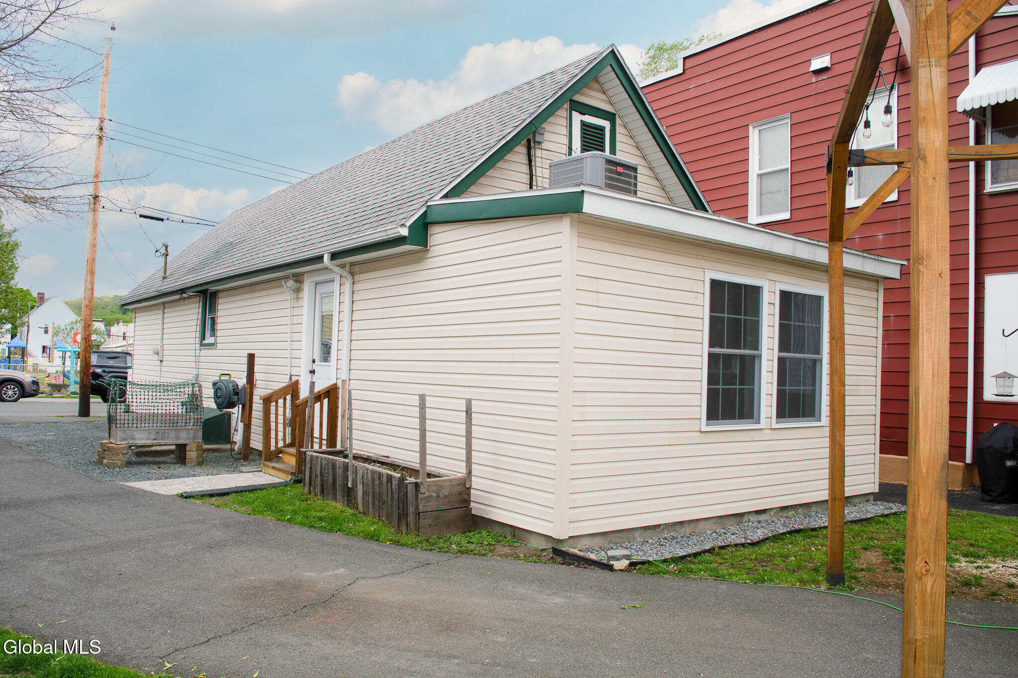 1862 8th Avenue Watervliet NY 12189