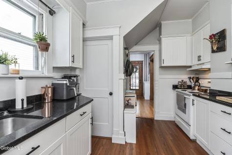 55 Edgecomb Street Albany NY 12209
