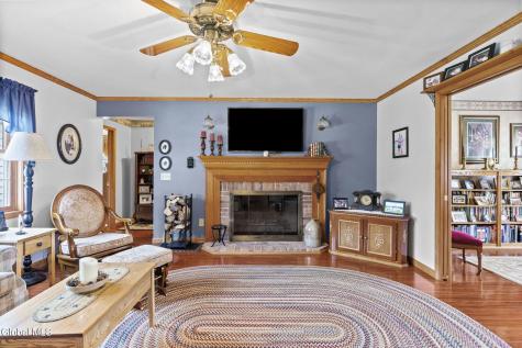 32 Halsted Lane Ravena NY 12143
