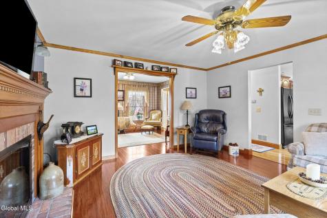 32 Halsted Lane Ravena NY 12143