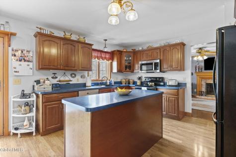 32 Halsted Lane Ravena NY 12143