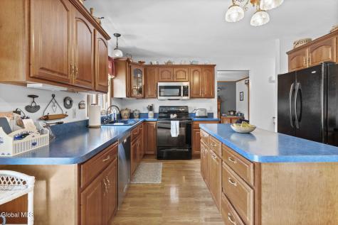 32 Halsted Lane Ravena NY 12143
