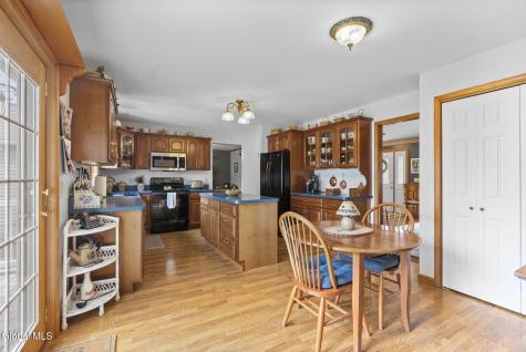 32 Halsted Lane Ravena NY 12143