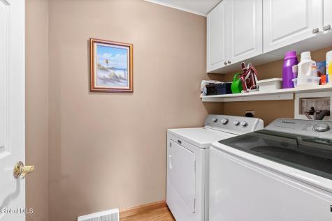 32 Halsted Lane Ravena NY 12143