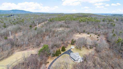 32 Halsted Lane Ravena NY 12143
