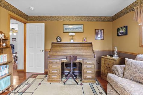 32 Halsted Lane Ravena NY 12143