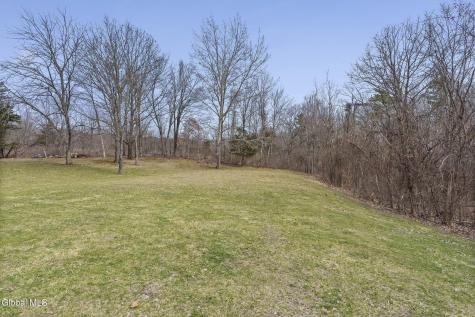 32 Halsted Lane Ravena NY 12143