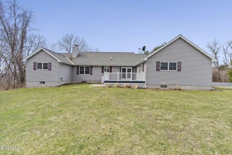 32 Halsted Lane Ravena NY 12143