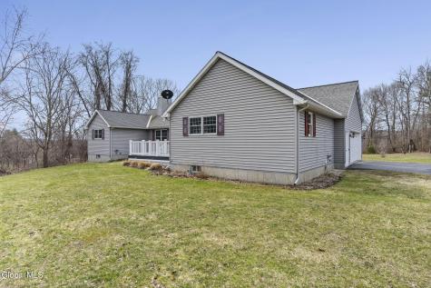 32 Halsted Lane Ravena NY 12143