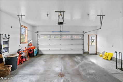 32 Halsted Lane Ravena NY 12143