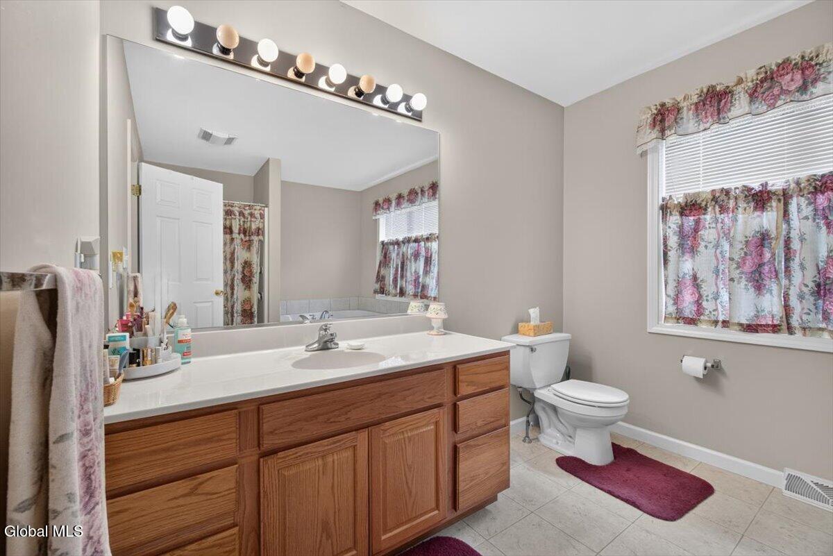 14 Heather Drive Clifton Park NY 12065
